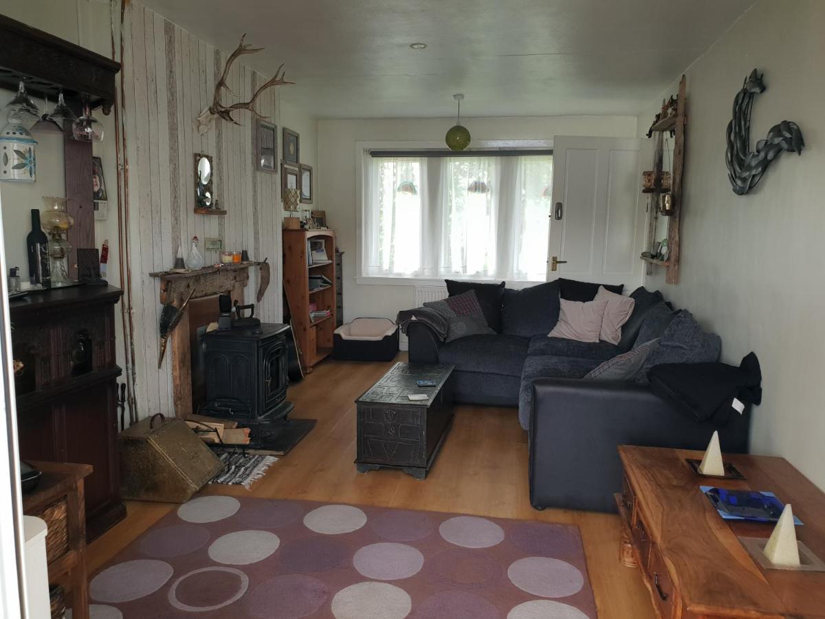 Quirky Lochside Home Інверері Екстер'єр фото