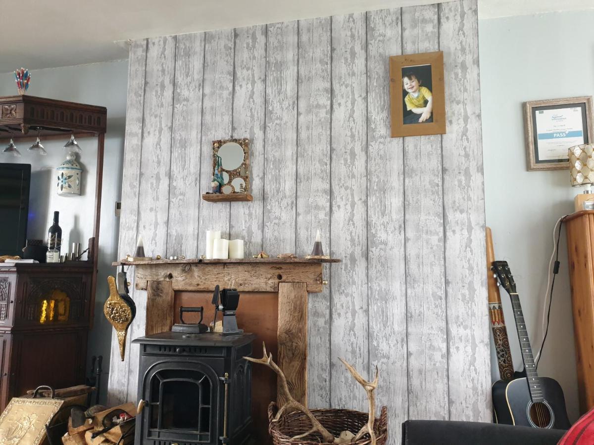 Quirky Lochside Home Інверері Екстер'єр фото